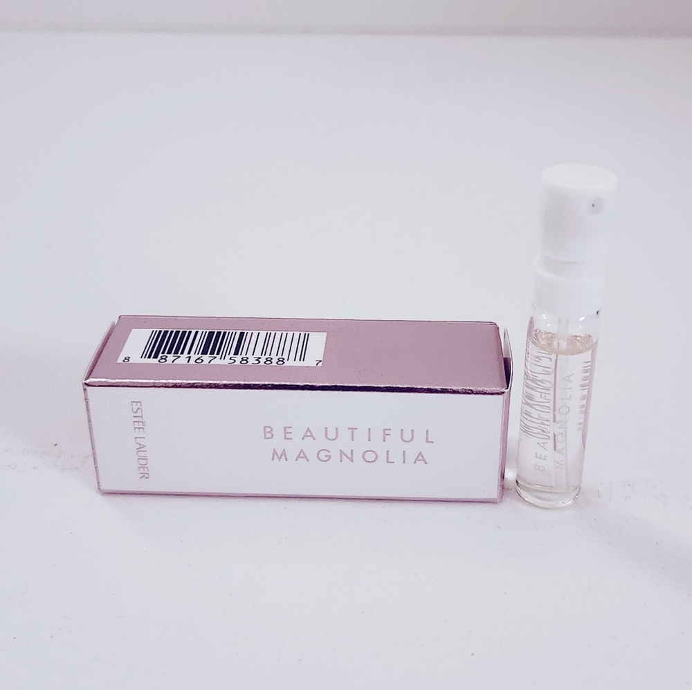 ⭐4/$15 Estee Lauder Beautiful Magnolia